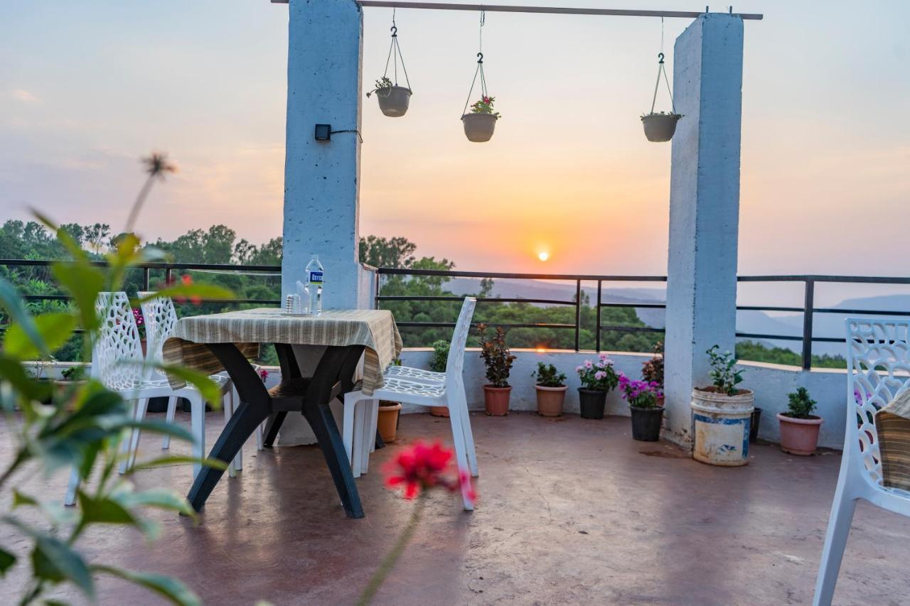 The Mountain Mist Hotel Mahābaleshwar Dış mekan fotoğraf